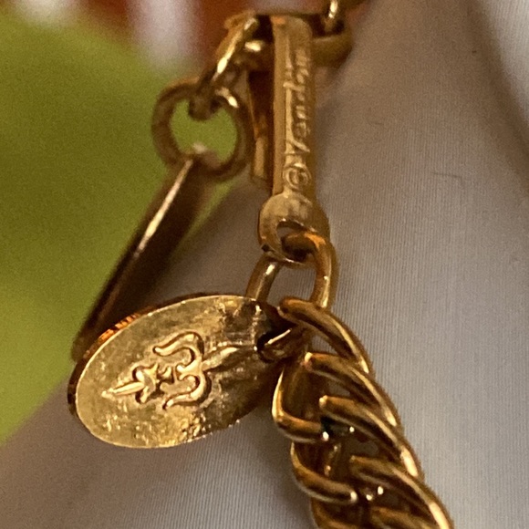 Vintage Vendome Couture, Diamond Shape, Fish Scales, Bib Necklace & Earrings Set - Picture 11 of 13